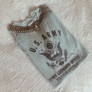 * FLASH SALE* Vintage US Army Graphic Tee